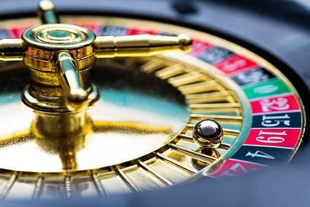 Auto Roulette wheel spinning in live studio